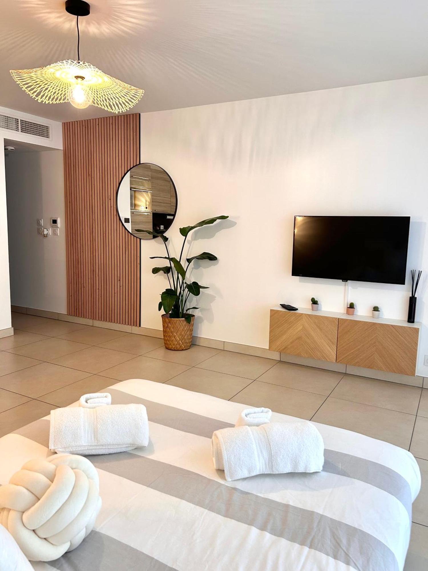 Studio Neuf - Portes De Monaco - Confort - Wifi - Clim Ngoại thất bức ảnh